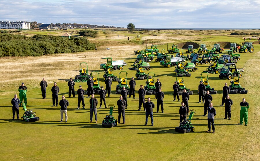 Carnoustie Golf Links annuncia la partnership con John Deere e Rain Bird